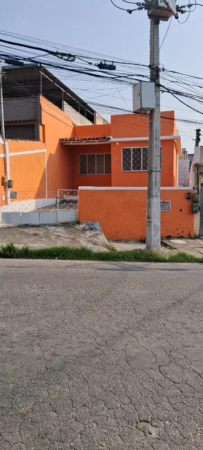 Foto 1 de Casa com 2 Quartos à venda, 50m² em Porto Novo, São Gonçalo