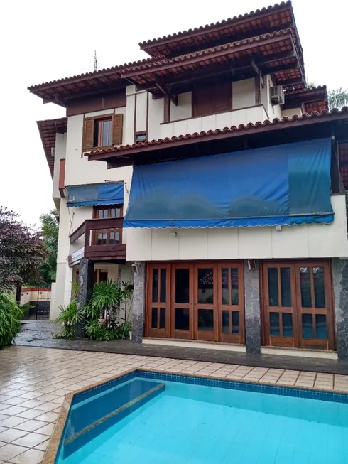 Foto 1 de Casa de Condomínio com 4 Quartos à venda, 600m² em Pendotiba, Niterói