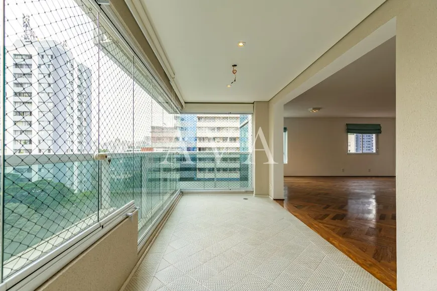 Foto 1 de Apartamento com 3 Quartos para alugar, 165m² em Vila Gertrudes, São Paulo