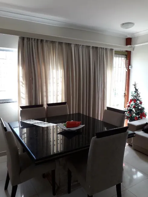 Foto 1 de Sobrado com 3 Quartos à venda, 89m² em Pampulha, Uberlândia