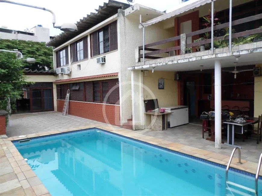 Foto 1 de Casa com 5 Quartos à venda, 305m² em Freguesia- Jacarepaguá, Rio de Janeiro
