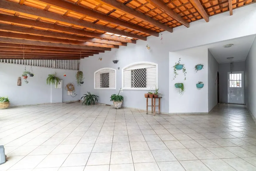 Foto 1 de Casa com 3 Quartos à venda, 200m² em Guara II, Brasília