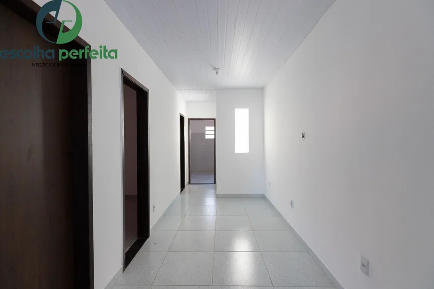 Foto 1 de Casa com 2 Quartos para alugar, 60m² em Itapuã, Salvador