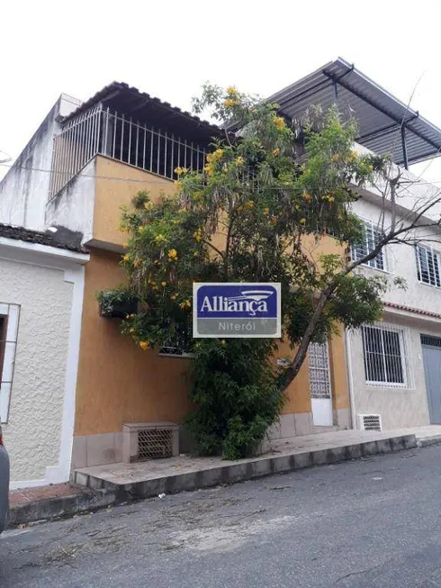 Foto 1 de Casa com 3 Quartos à venda, 360m² em Barro Vermelho, São Gonçalo