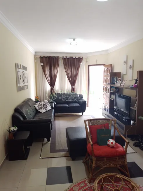 Foto 1 de Sobrado com 3 Quartos à venda, 224m² em Jardim Santa Clara, Guarulhos