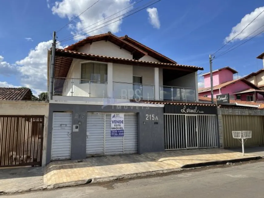 Foto 1 de Casa com 3 Quartos à venda, 500m² em Chácara, Betim