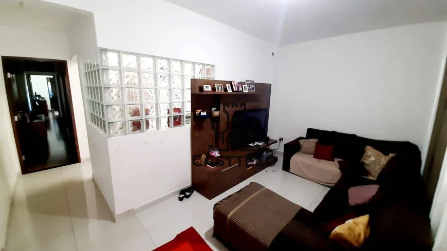 Foto 1 de Casa com 3 Quartos à venda, 125m² em Michael Licha, Londrina