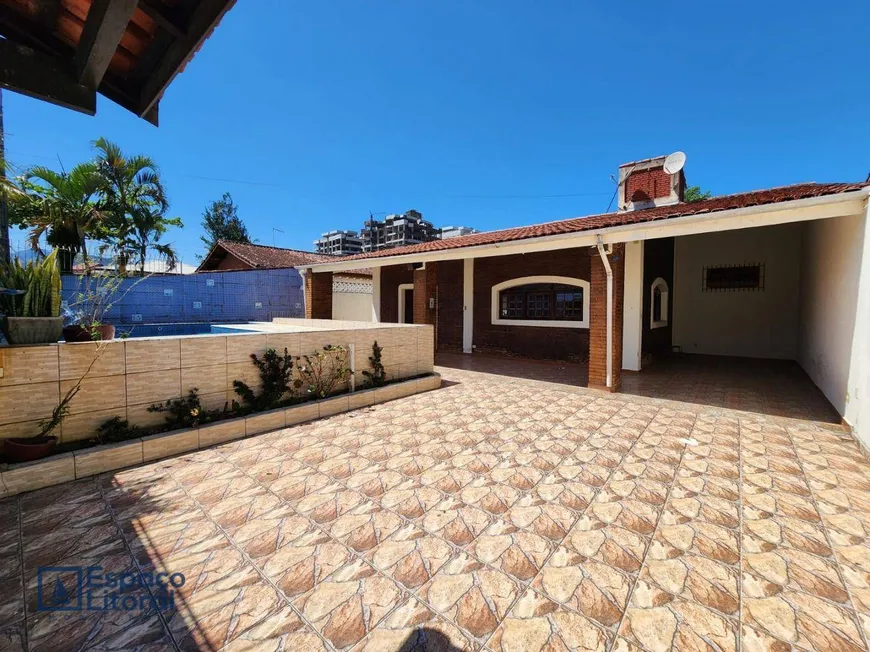 Foto 1 de Casa com 3 Quartos à venda, 175m² em Indaiá, Caraguatatuba