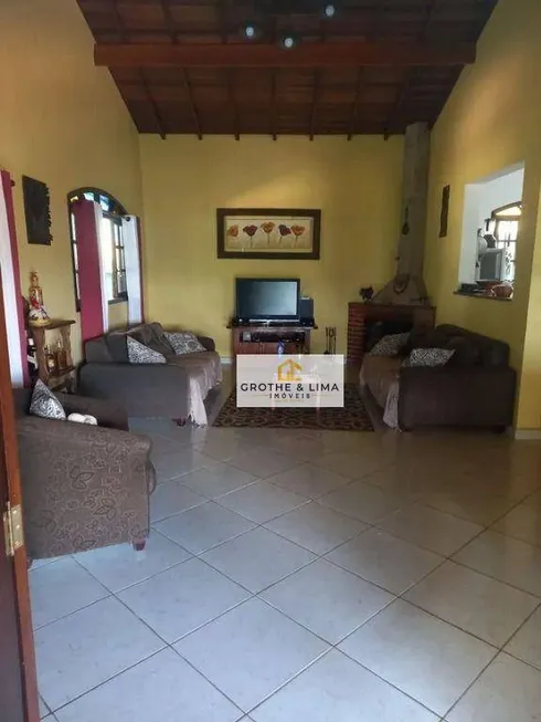 Foto 1 de Fazenda/Sítio com 4 Quartos à venda, 350m² em IGARATA, Igaratá