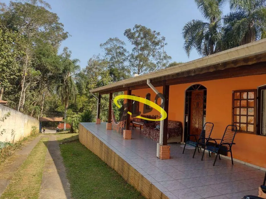 Foto 1 de Fazenda/Sítio com 3 Quartos à venda, 144m² em Quinta dos Angicos, Cotia