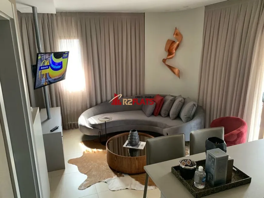 Foto 1 de Apartamento com 1 Quarto à venda, 48m² em Vila Olímpia, São Paulo