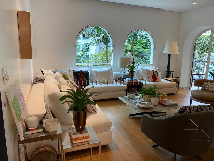 Foto 1 de Apartamento com 3 Quartos à venda, 279m² em Jardim Paulista, São Paulo