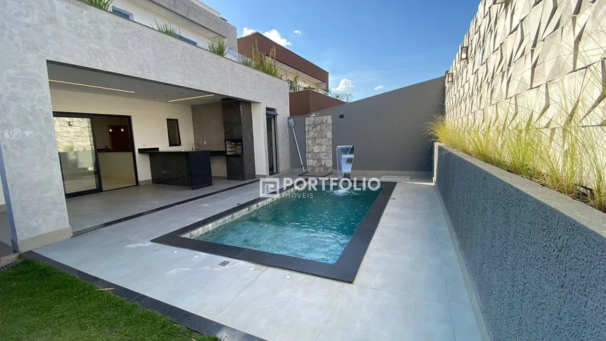 Foto 1 de Casa de Condomínio com 3 Quartos à venda, 216m² em Jardins Capri, Senador Canedo