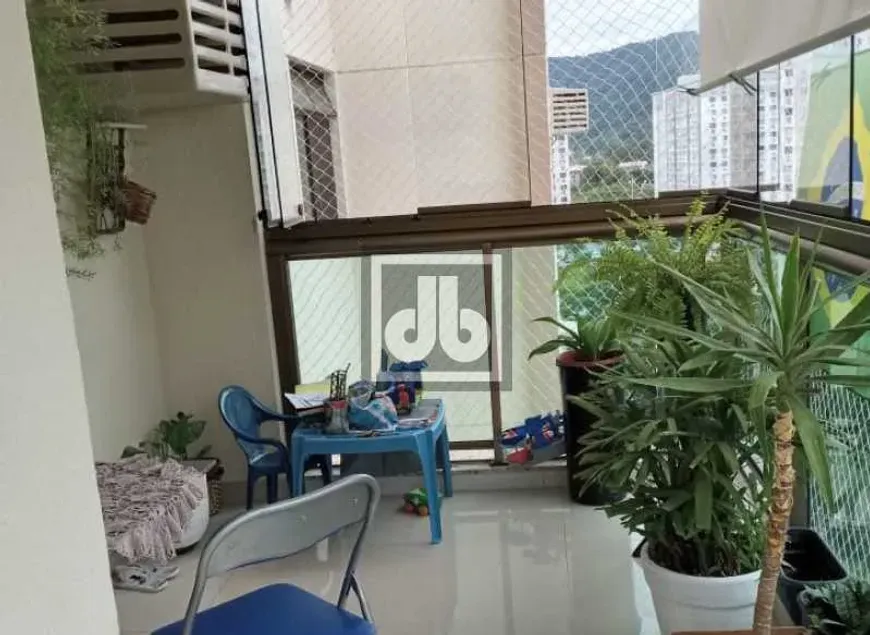 Foto 1 de Apartamento com 2 Quartos à venda, 63m² em Jacarepaguá, Rio de Janeiro