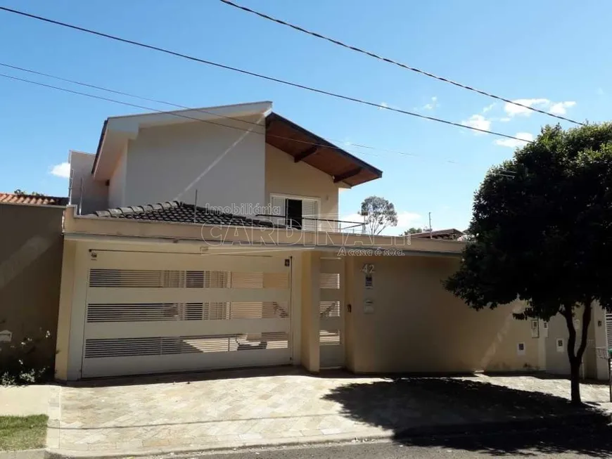 Foto 1 de Casa com 3 Quartos à venda, 300m² em Jardim Santa Elisa, São Carlos