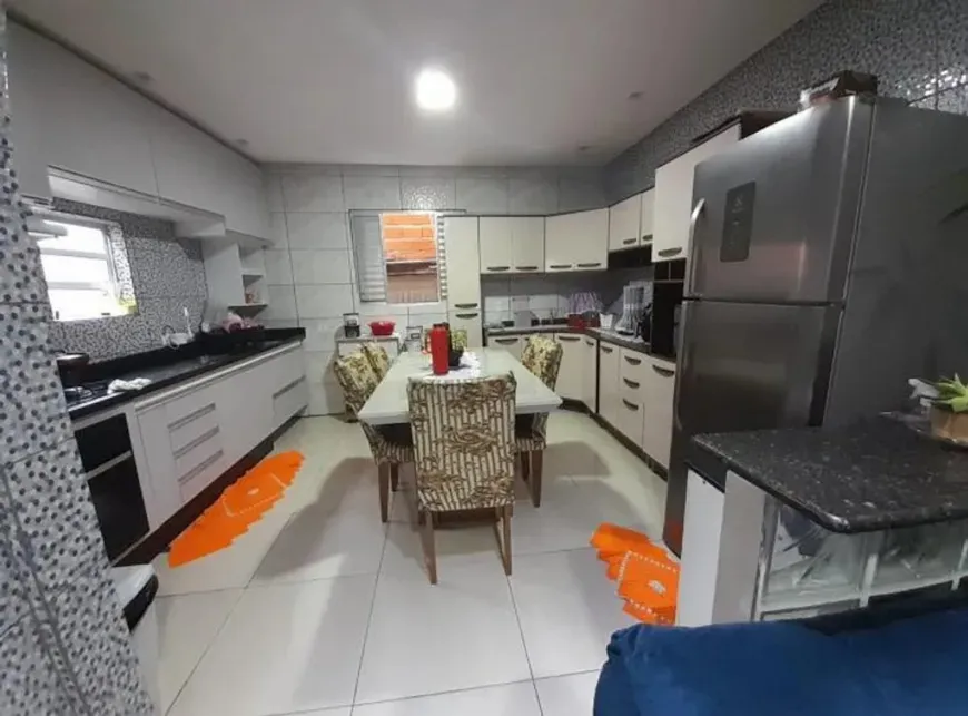 Foto 1 de Casa com 2 Quartos à venda, 69m² em Parque Continental, Simões Filho