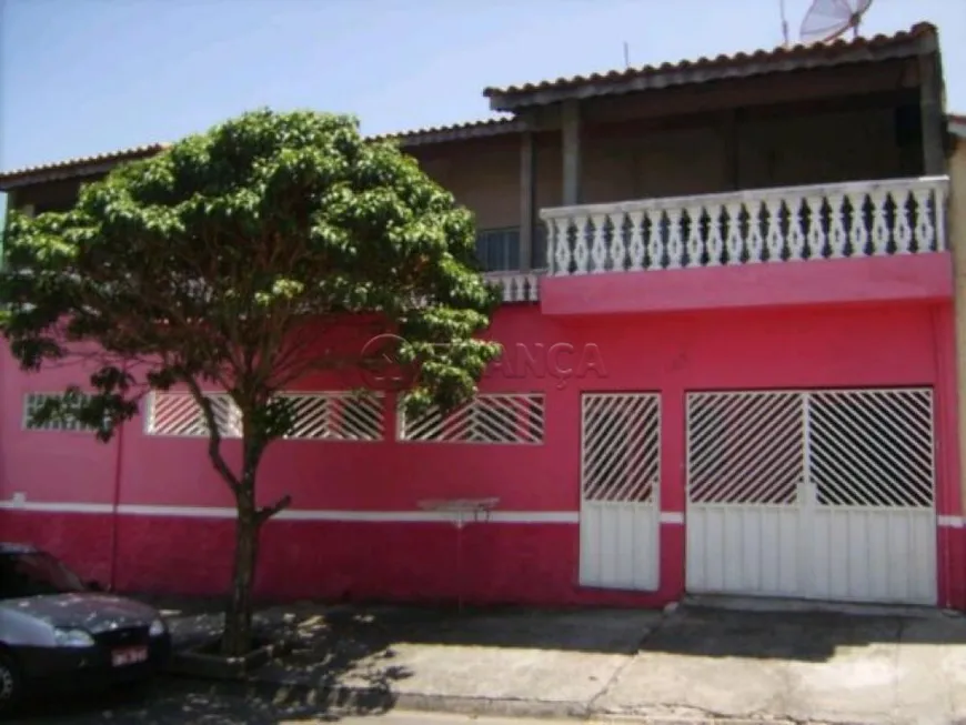 Foto 1 de Casa com 4 Quartos à venda, 200m² em Bandeira Branca, Jacareí