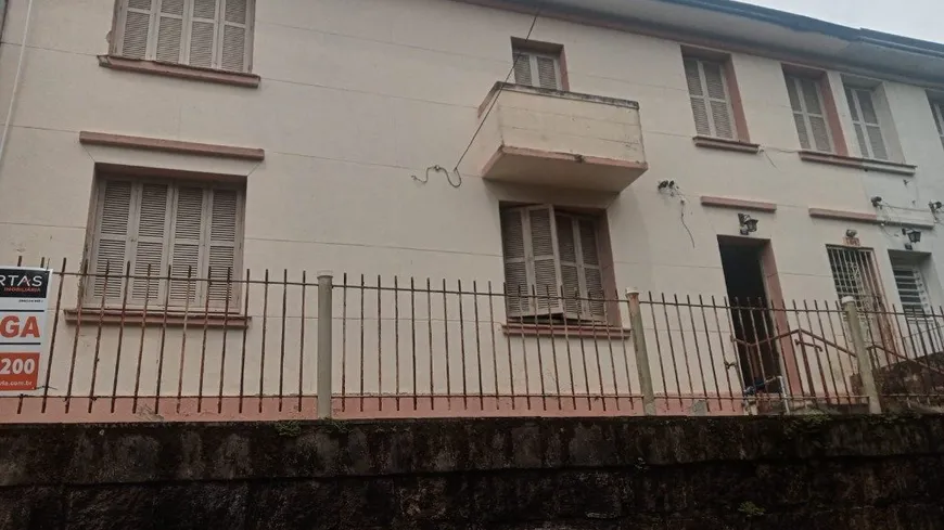 Foto 1 de Casa com 2 Quartos para alugar, 85m² em Petrópolis, Porto Alegre