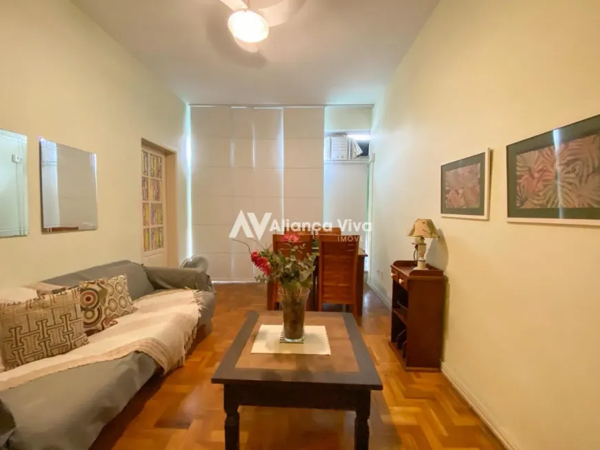 Foto 1 de Apartamento com 2 Quartos à venda, 60m² em Ipanema, Rio de Janeiro