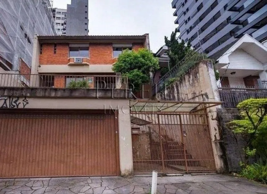 Foto 1 de Casa com 3 Quartos à venda, 300m² em Rio Branco, Porto Alegre
