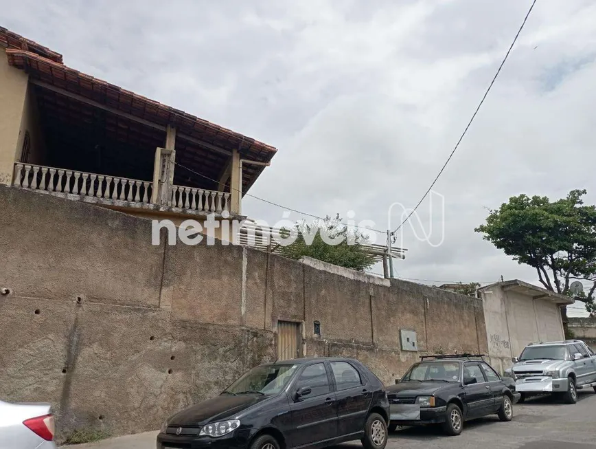 Foto 1 de Casa com 4 Quartos à venda, 200m² em Morada Nova, Contagem