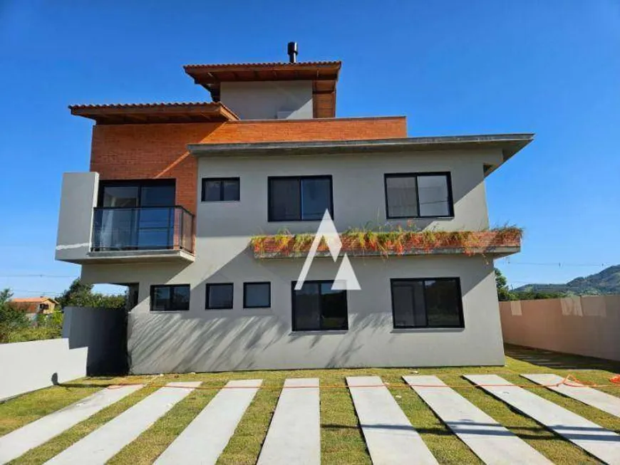 Foto 1 de Apartamento com 2 Quartos à venda, 84m² em Araçatuba, Imbituba