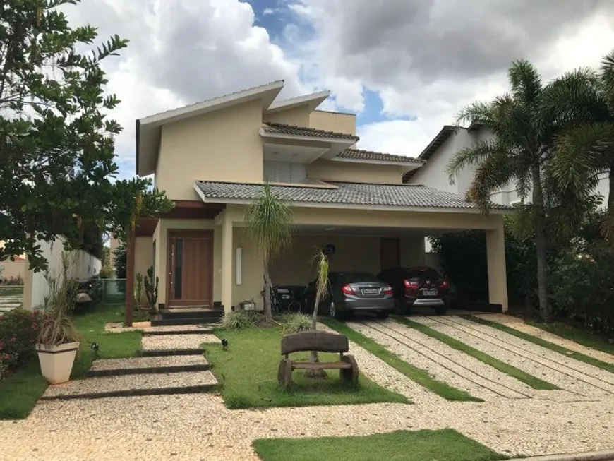 Foto 1 de Sobrado com 3 Quartos para venda ou aluguel, 348m² em Alphaville Flamboyant Residencial Araguaia, Goiânia
