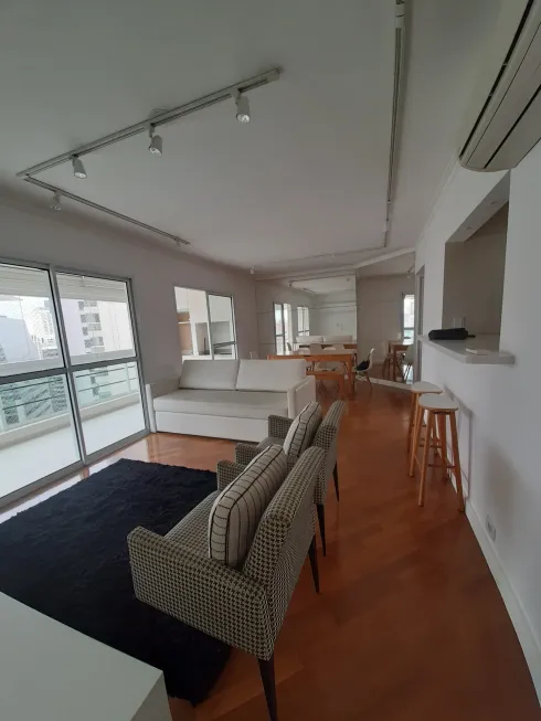 Foto 1 de Apartamento com 3 Quartos para alugar, 111m² em Vila Olímpia, São Paulo