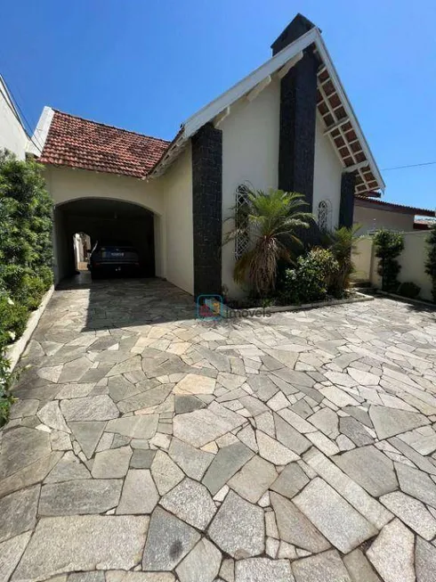 Foto 1 de Casa com 3 Quartos à venda, 213m² em Jardim Santo Antônio, Americana