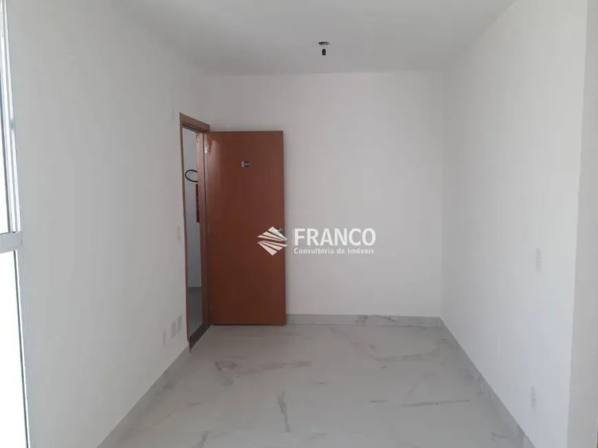 Foto 1 de Apartamento com 2 Quartos para alugar, 44m² em Jardim Bela Vista, Taubaté