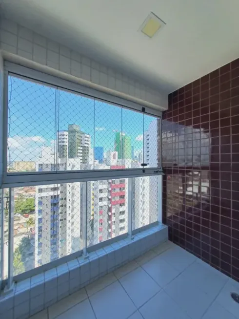 Foto 1 de Apartamento com 3 Quartos à venda, 61m² em Boa Viagem, Recife