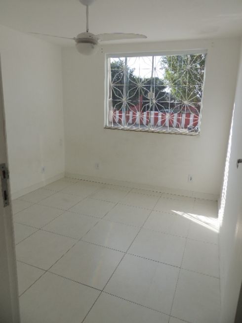 Foto 1 de Apartamento com 2 Quartos à venda, 52m² em Vila Margarida, Itaguaí
