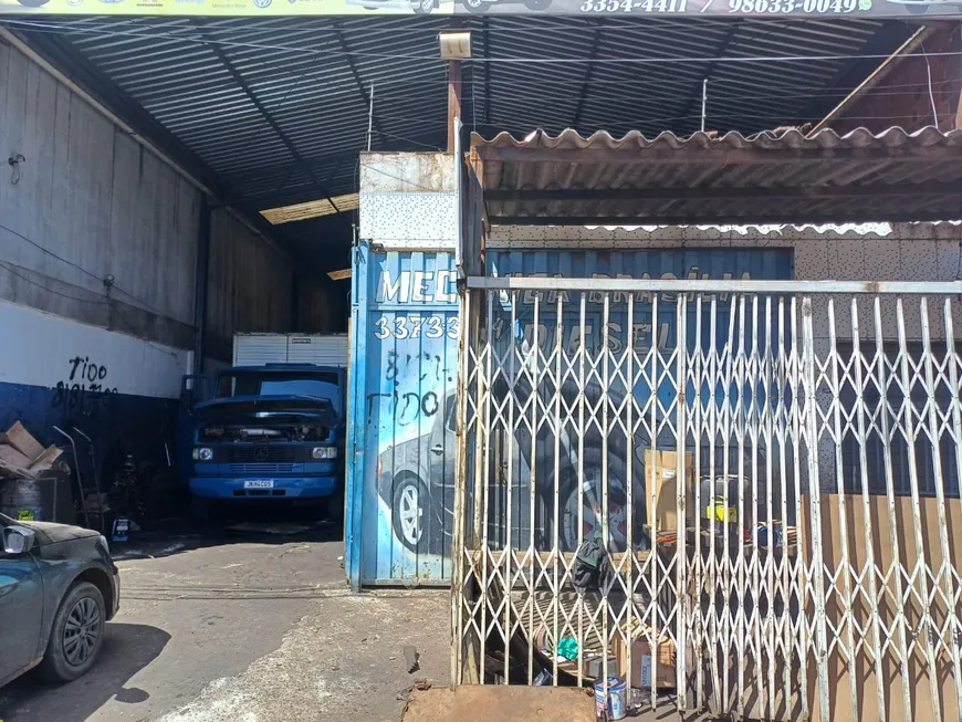 Foto 1 de Galpão/Depósito/Armazém à venda, 300m² em Taguatinga Norte, Brasília