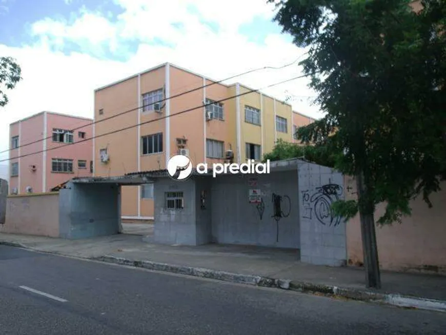 Foto 1 de Apartamento com 3 Quartos à venda, 98m² em Vila União, Fortaleza