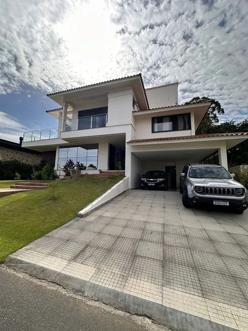 Foto 1 de Casa de Condomínio com 4 Quartos à venda, 372m² em Primeira Linha, Criciúma