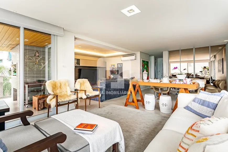 Foto 1 de Apartamento com 3 Quartos à venda, 237m² em Joao Paulo, Florianópolis