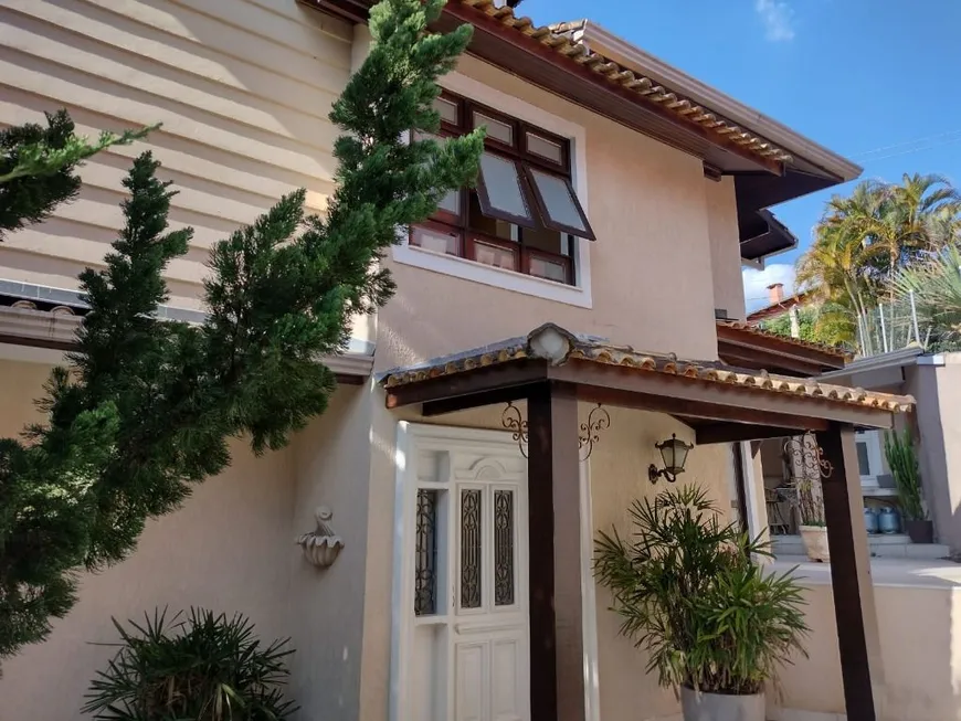 Foto 1 de Casa de Condomínio com 4 Quartos à venda, 330m² em Granja Viana, Carapicuíba