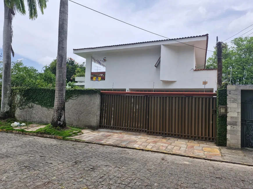 Foto 1 de Casa com 3 Quartos à venda, 600m² em Casa Forte, Recife