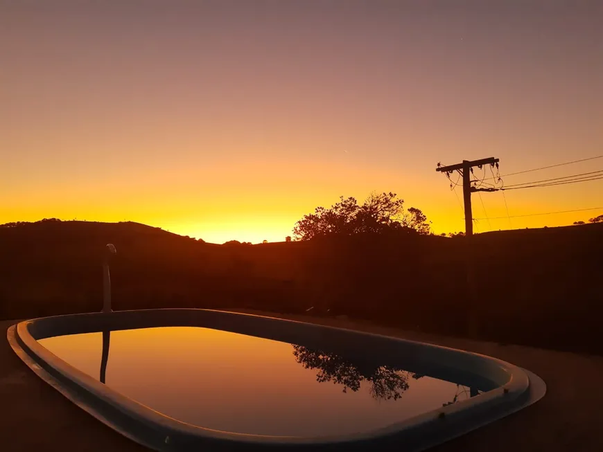 Foto 1 de Fazenda/Sítio com 2 Quartos à venda, 800m² em Zona Rural, Piranguinho