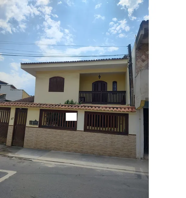 Foto 1 de Casa com 3 Quartos à venda, 250m² em Sol e Mar, Macaé