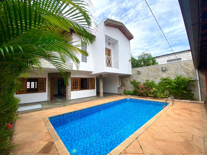 Foto 1 de Sobrado com 3 Quartos à venda, 320m² em Jardim Nova São Carlos, São Carlos