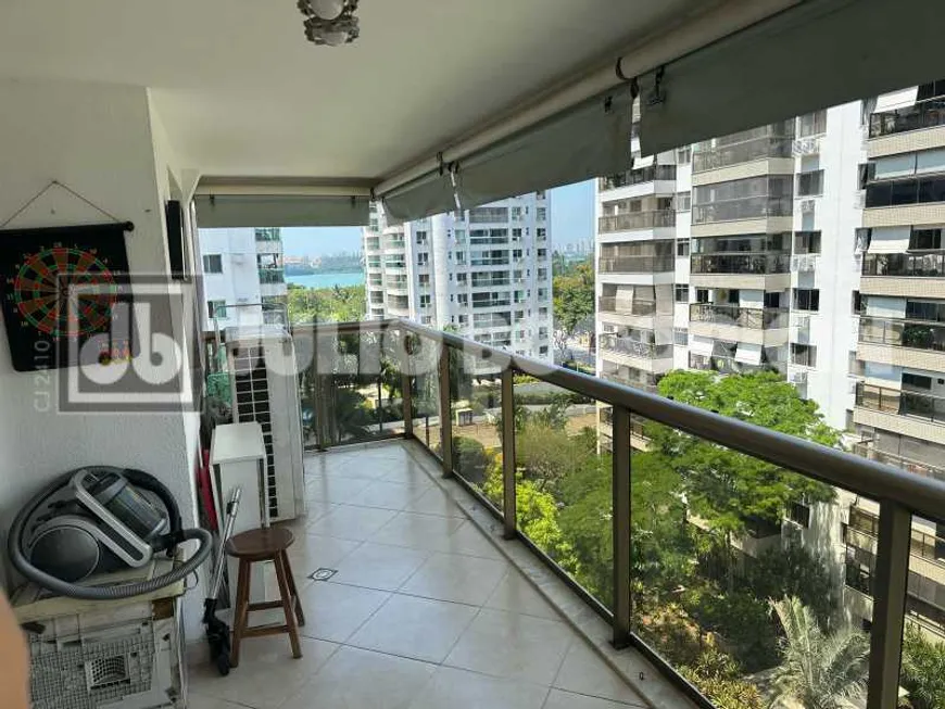 Foto 1 de Apartamento com 2 Quartos à venda, 75m² em Jacarepaguá, Rio de Janeiro