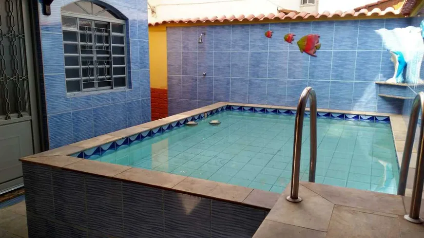 Foto 1 de Casa de Condomínio com 4 Quartos à venda, 270m² em Taquara, Rio de Janeiro