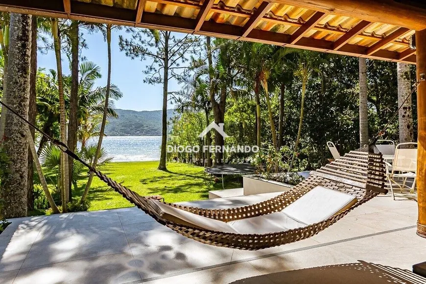 Foto 1 de Casa de Condomínio com 4 Quartos à venda, 350m² em Praia Mole, Florianópolis