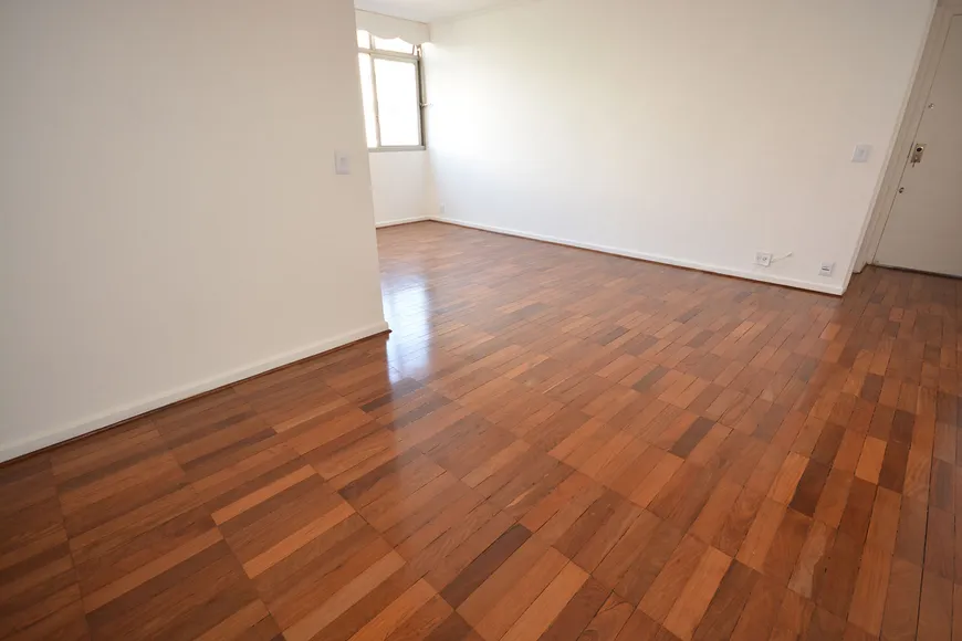 Foto 1 de Apartamento com 3 Quartos à venda, 104m² em Higienópolis, São Paulo