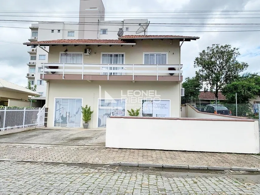 Foto 1 de Casa com 3 Quartos à venda, 306m² em Imigrantes, Timbó