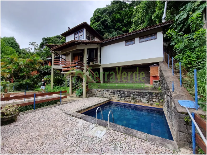 Foto 1 de Casa com 3 Quartos à venda, 150m² em Independência, Petrópolis