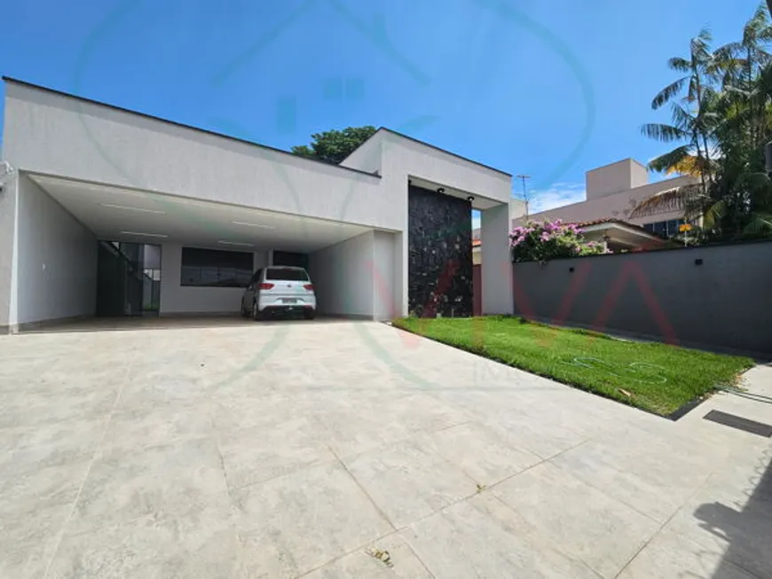 Foto 1 de Casa com 3 Quartos à venda, 290m² em Santa Genoveva, Goiânia