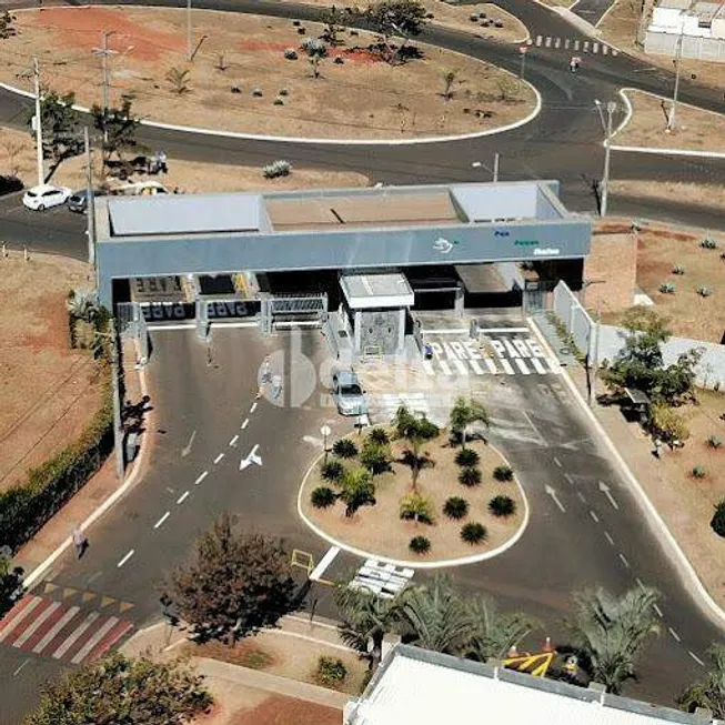 Foto 1 de Casa de Condomínio com 3 Quartos à venda, 101m² em Aclimacao, Uberlândia