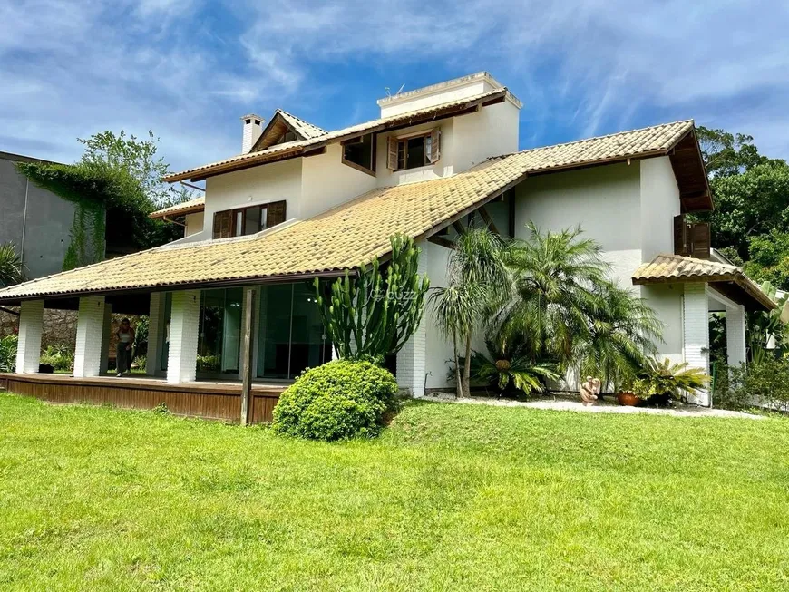 Foto 1 de Casa de Condomínio com 5 Quartos à venda, 227m² em Rio Tavares, Florianópolis